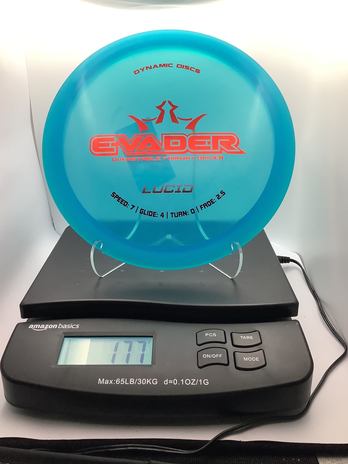 Dynamic Lucid Evader