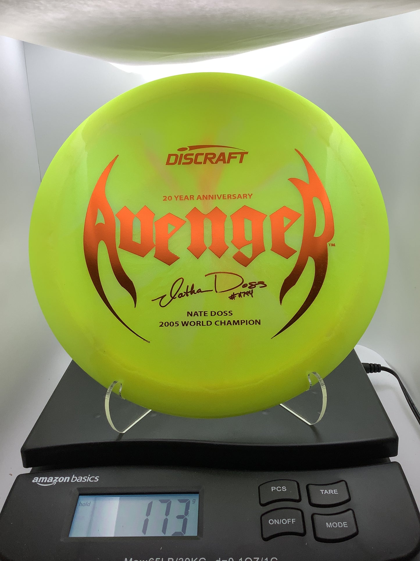Discraft Z Colorshift Swirl Avenger