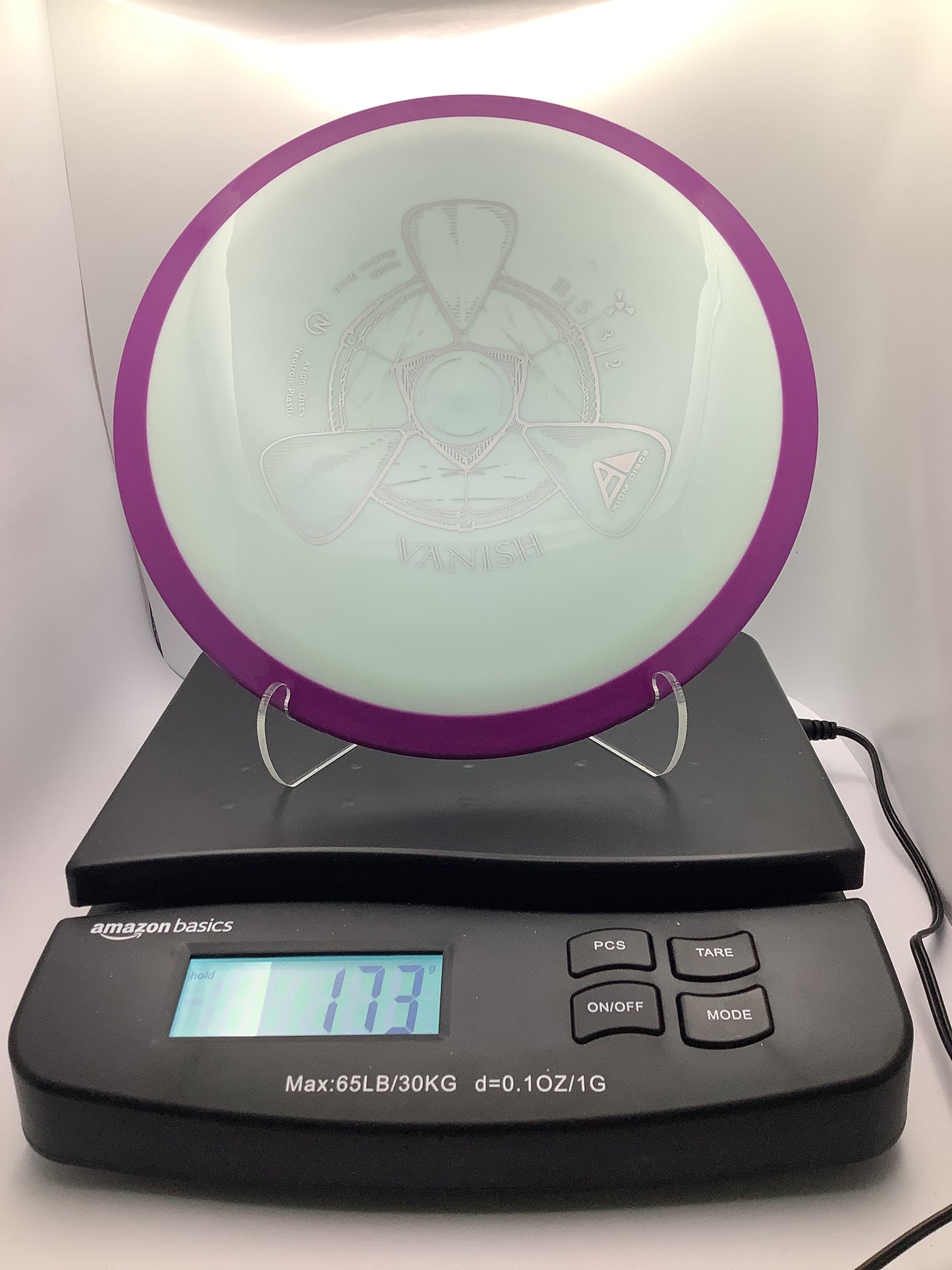 Axiom Neutron Vanish