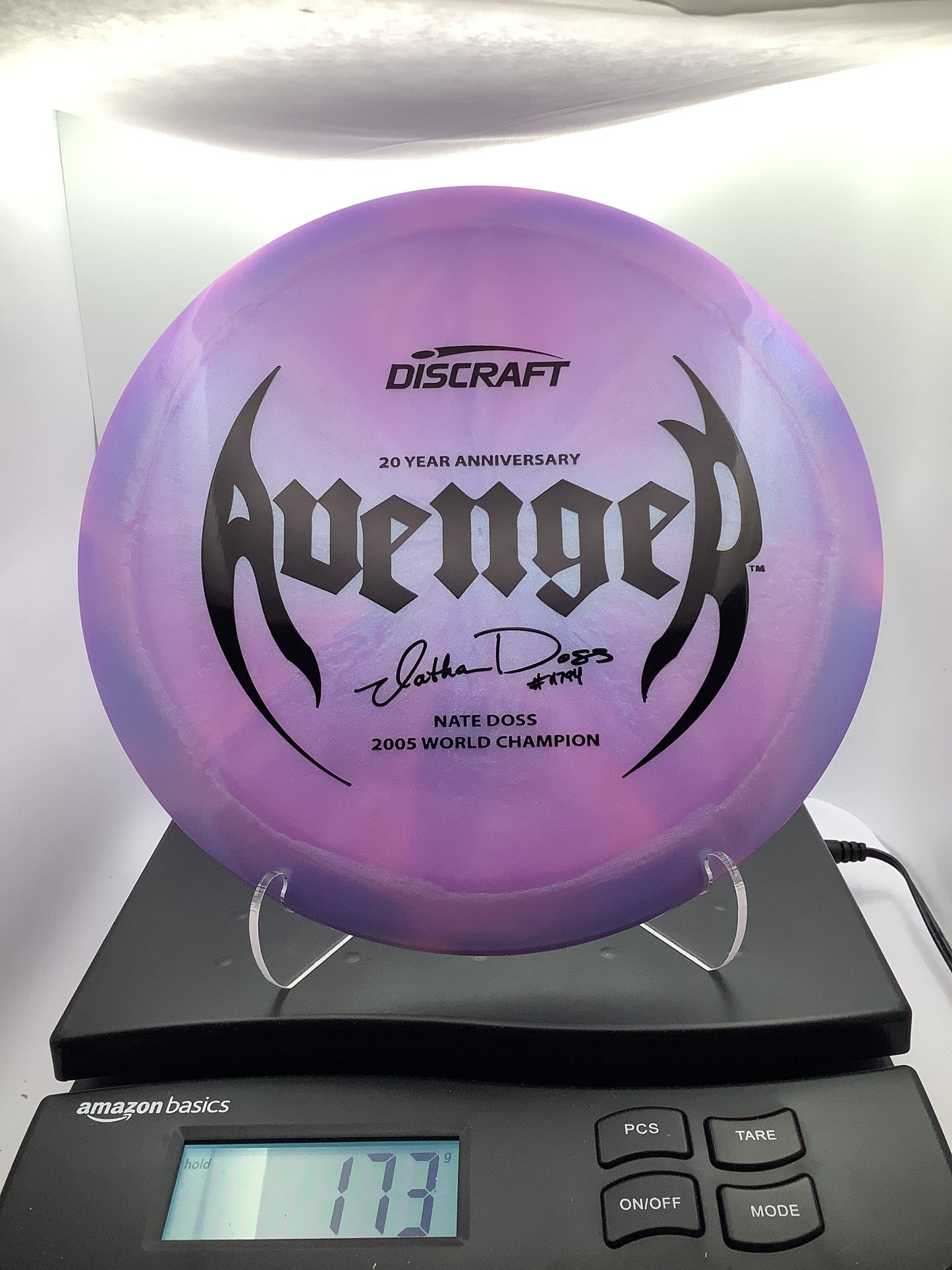 Discraft Z Colorshift Swirl Avenger