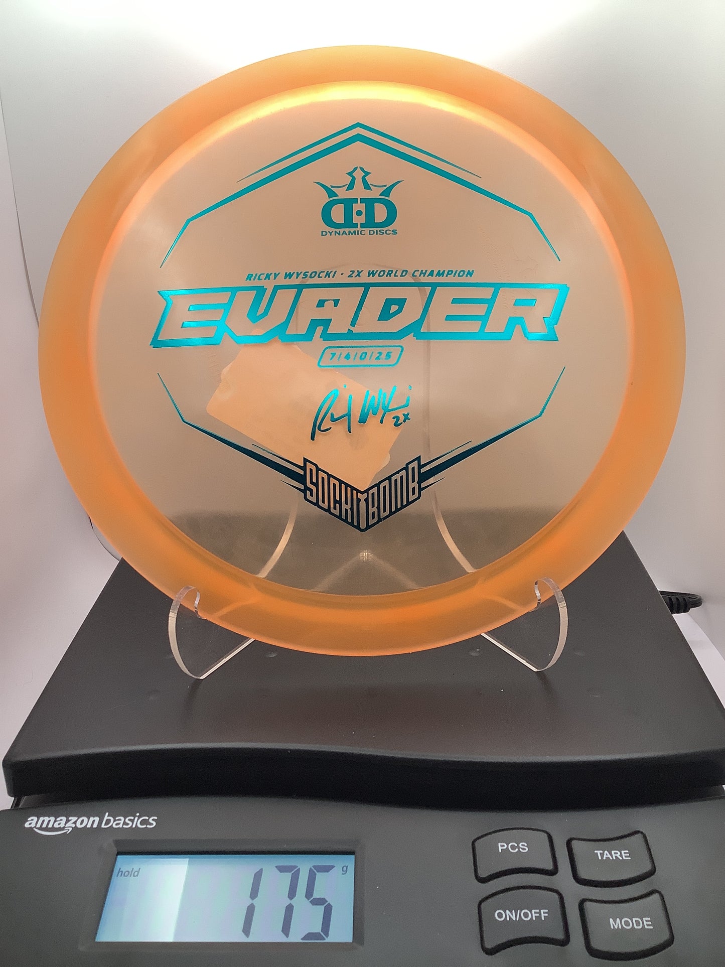 Dynamic Lucid Evader RW