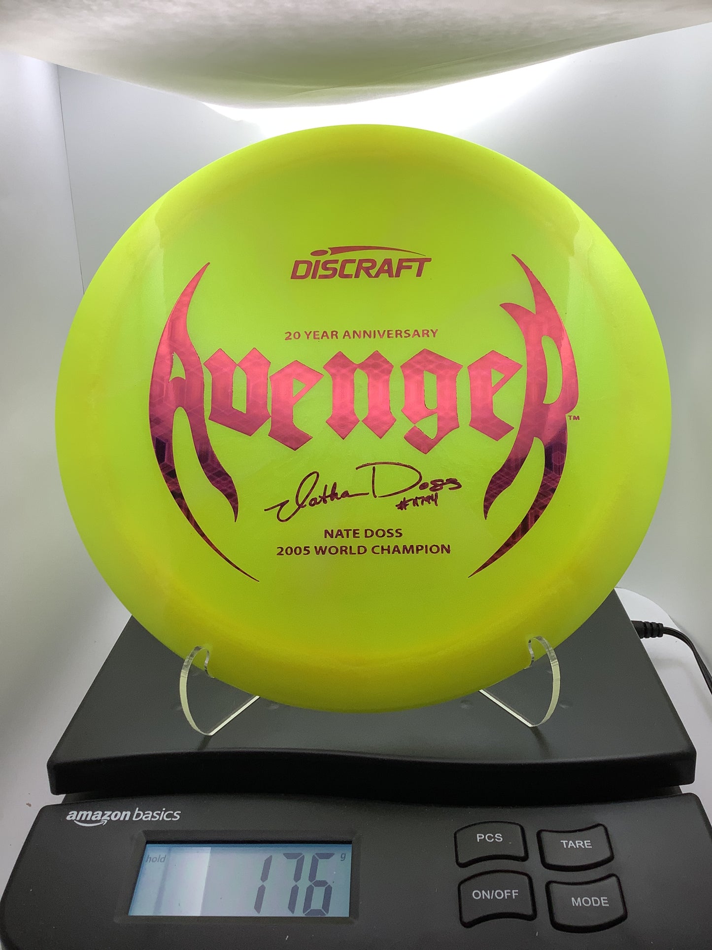 Discraft Z Colorshift Swirl Avenger