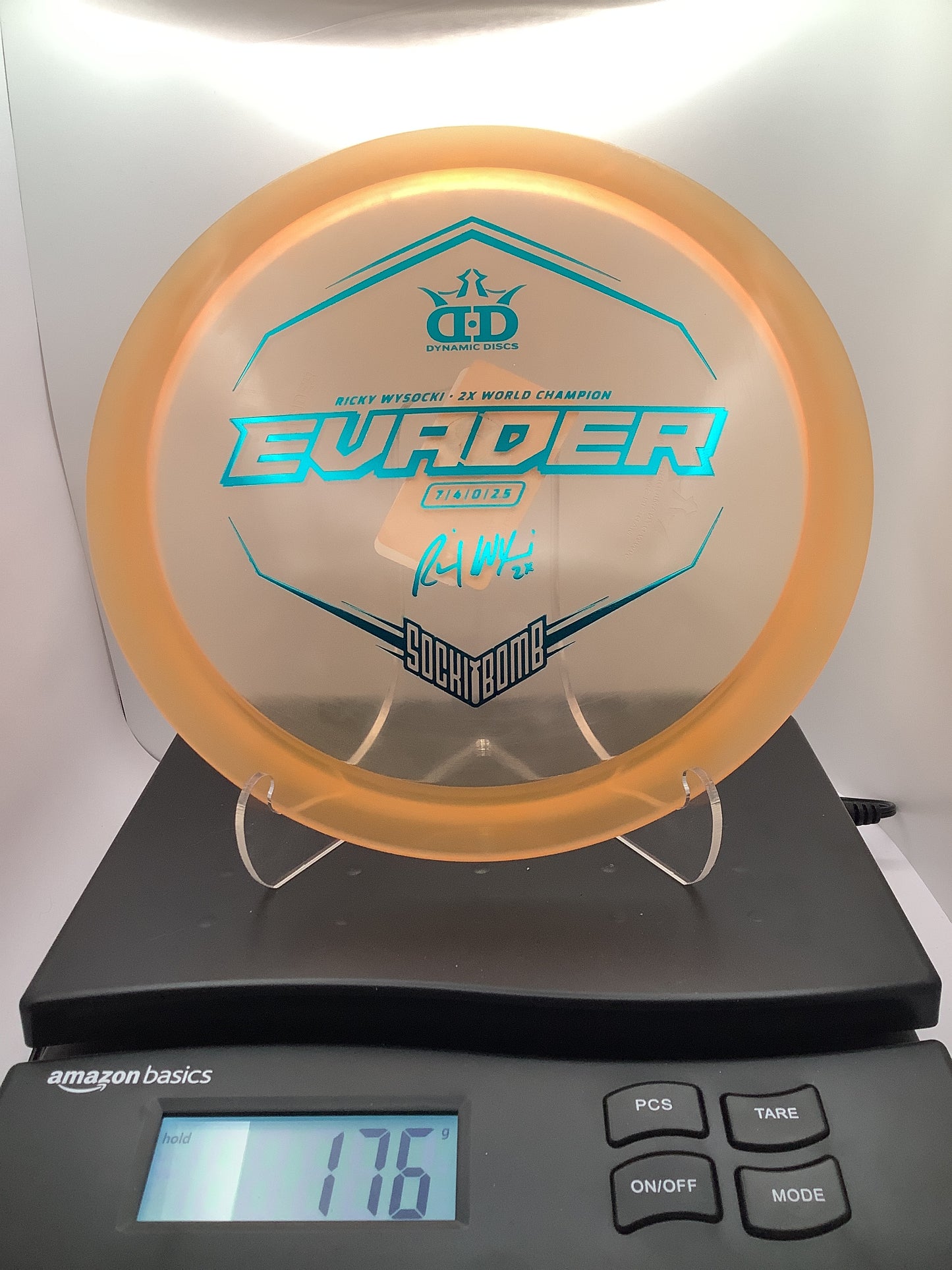Dynamic Lucid Evader RW