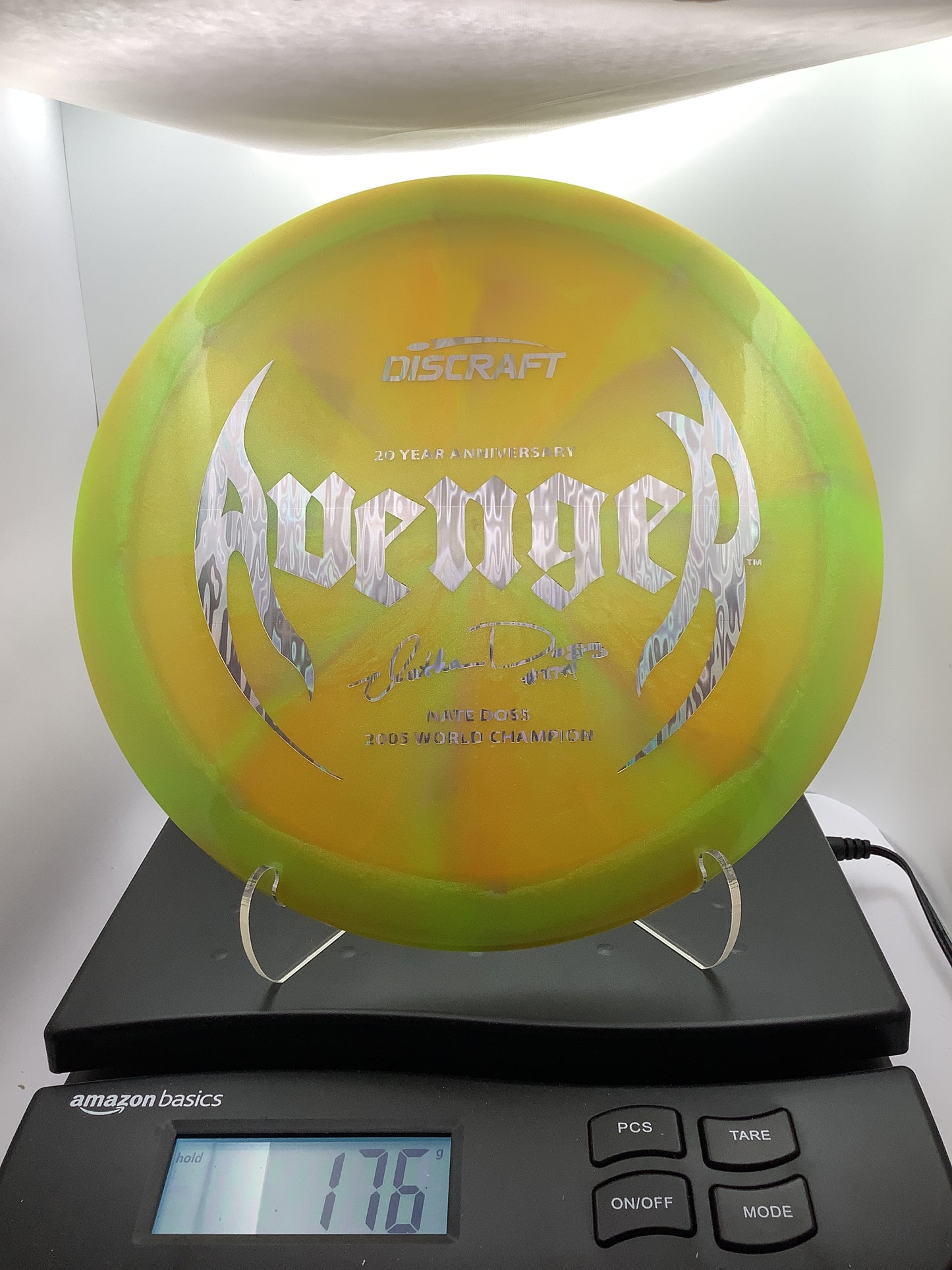 Discraft Z Colorshift Swirl Avenger