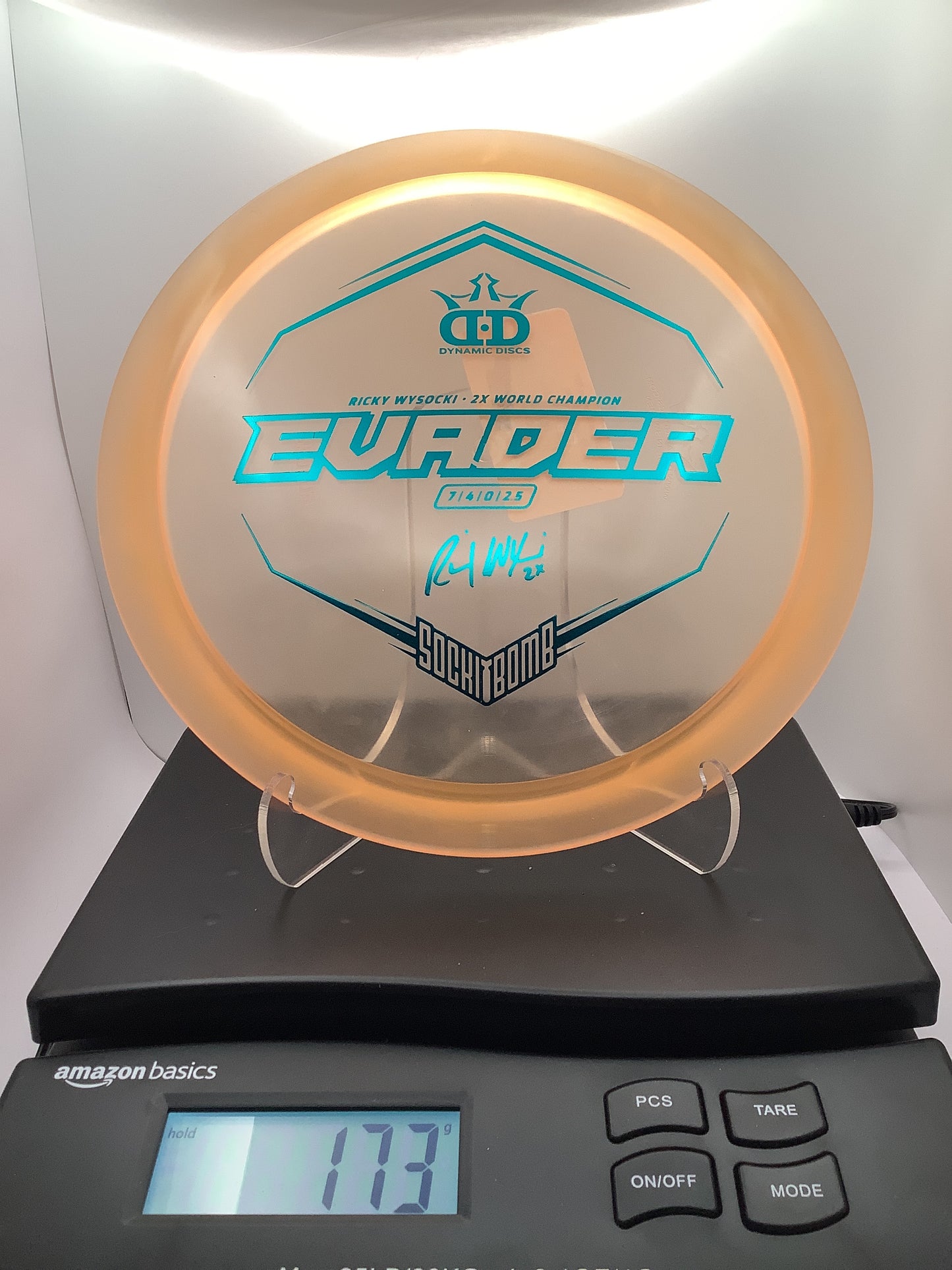 Dynamic Lucid Evader RW